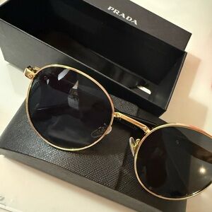 Gold Frame Black Lens Round Sunglasses